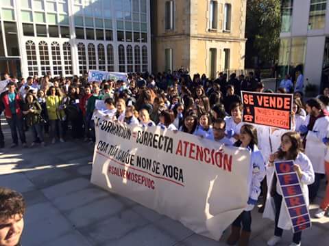 Concentración de estudiantes de Enfermería y Podología en Ferrol