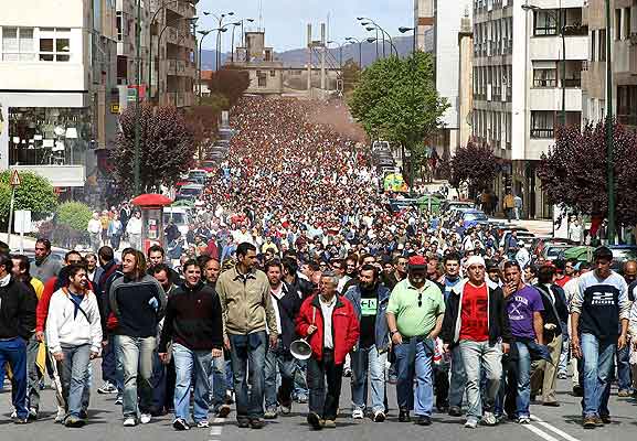 http://sindicatodeestudiantes.org/images/fotosarticulos/obreros.jpg