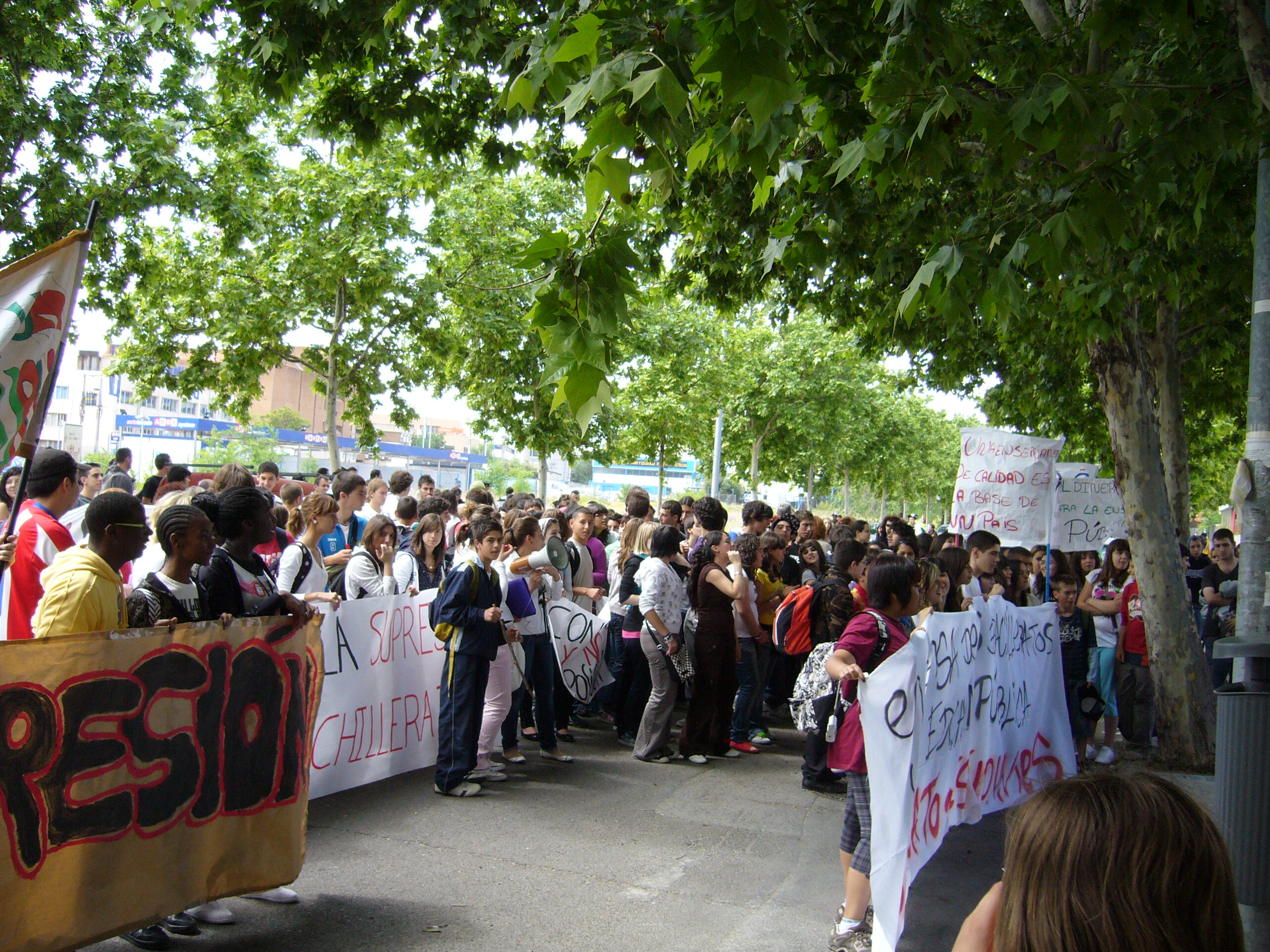 http://sindicatodeestudiantes.org/images/leganes09/concentracionlega2.JPG